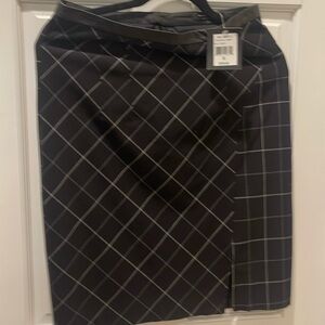 Nanette Lepore pencil black Scholarly Skirt. Size 6. Real leather trim.
